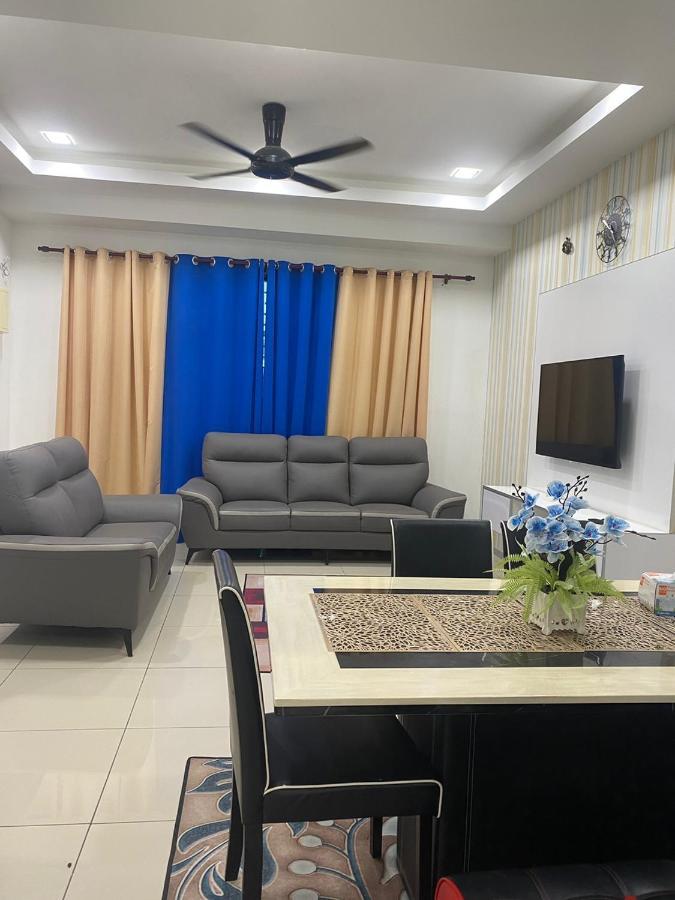 ספאנג Klia Redza Homestay Kota Warisan Malay Only מראה חיצוני תמונה